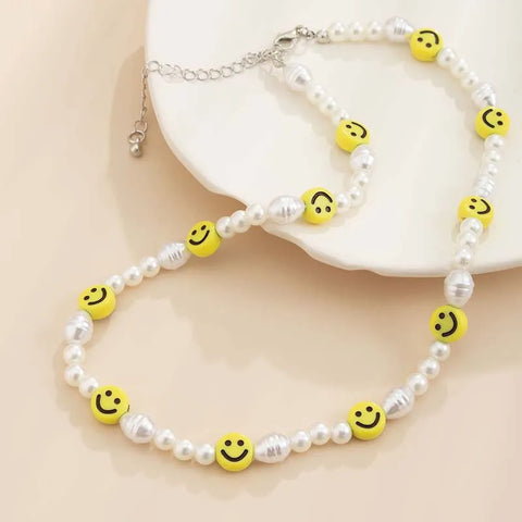 Happy Pearl Choker