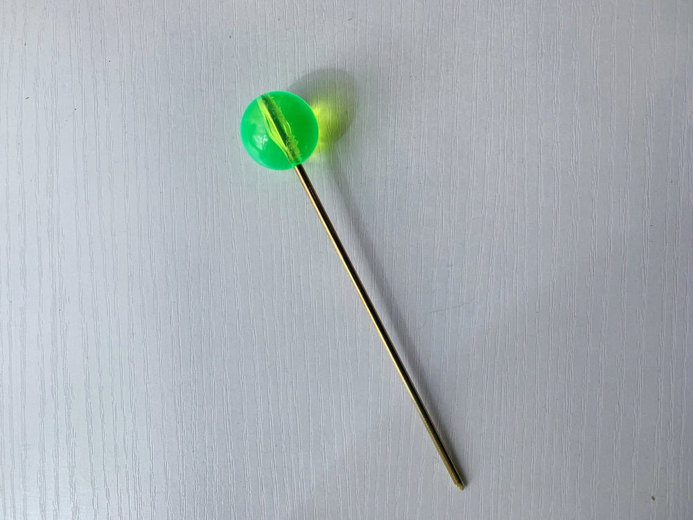 
            
                Load image into Gallery viewer, Small Bauble Hairpin - Neon Green
            
        